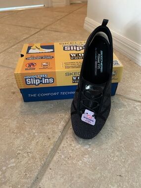 Skechers Women's Black Slip-On Knit Sneaker